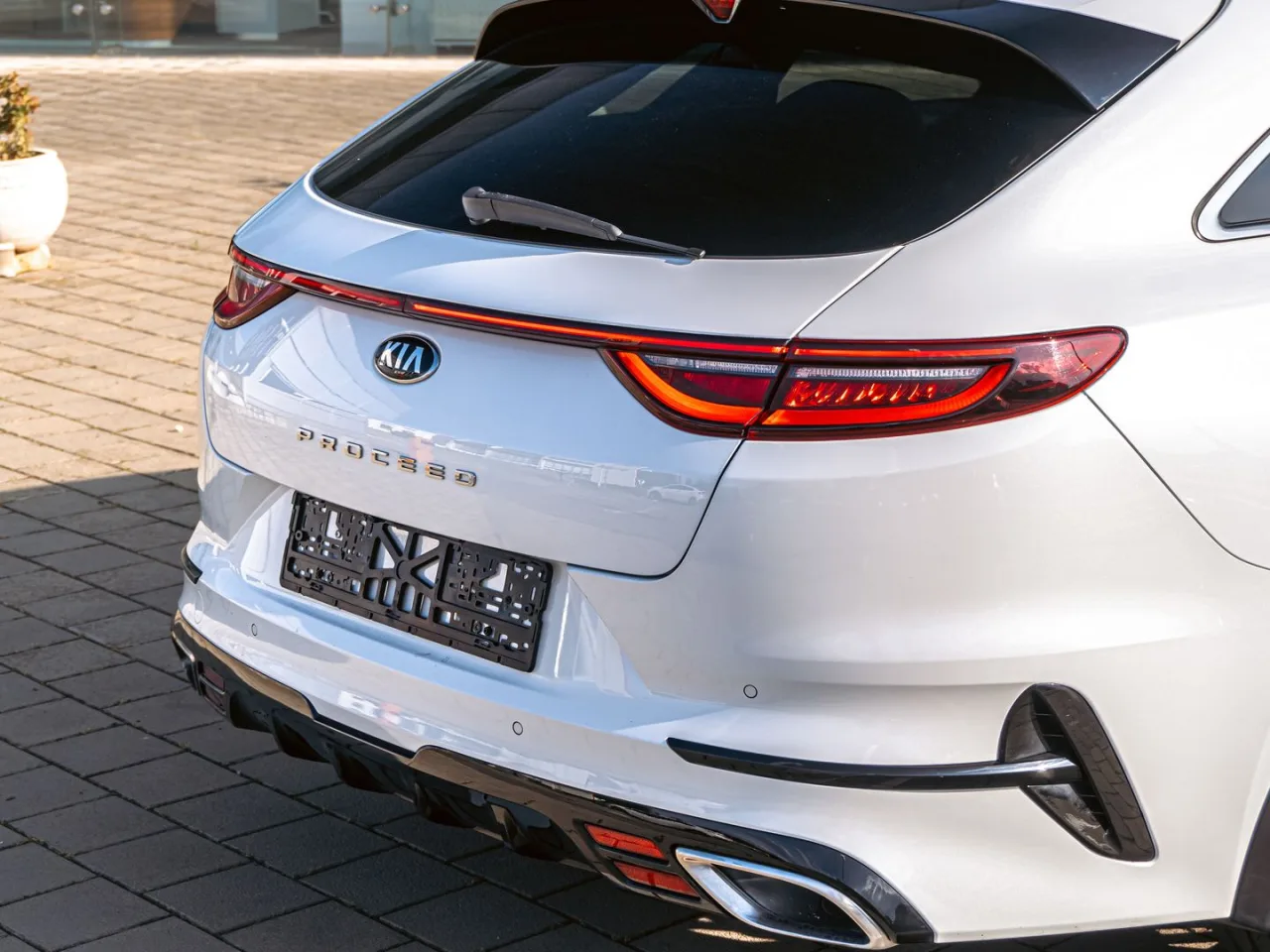 Kia Proceed
