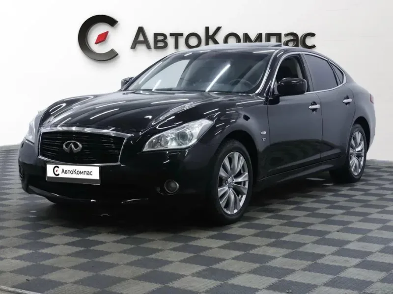 Infiniti Q70 2014