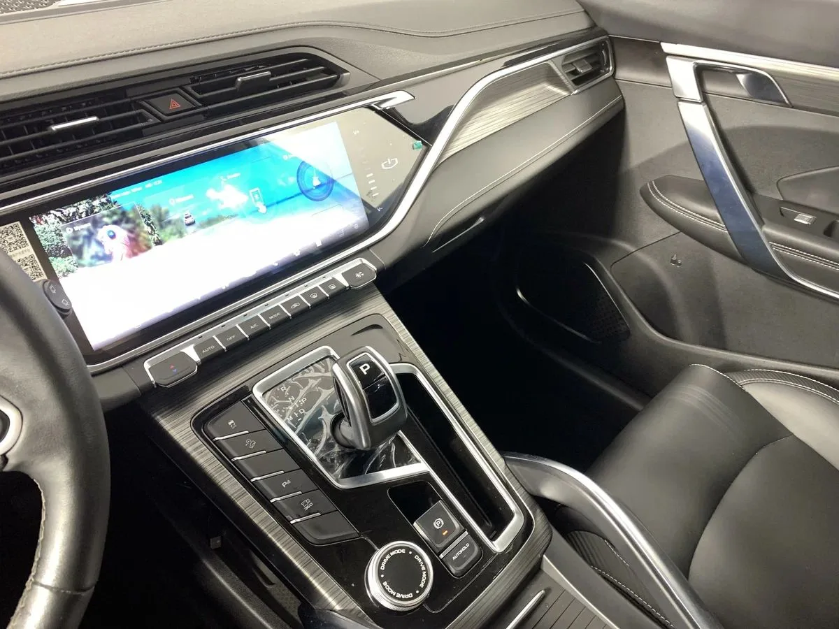 Geely Atlas Pro