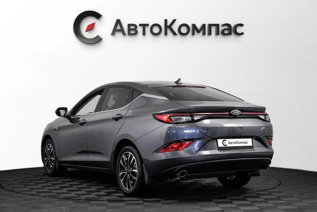 JAC J7