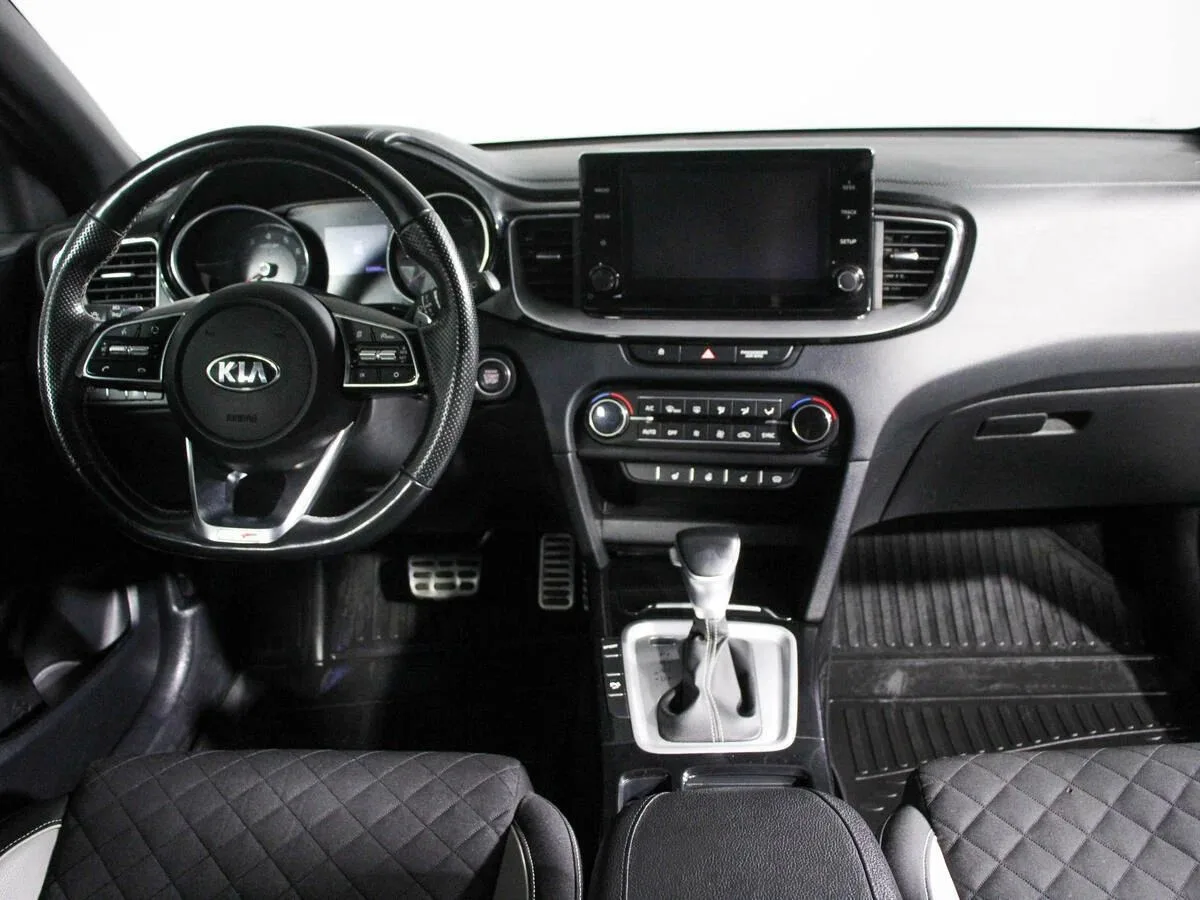 Kia Proceed
