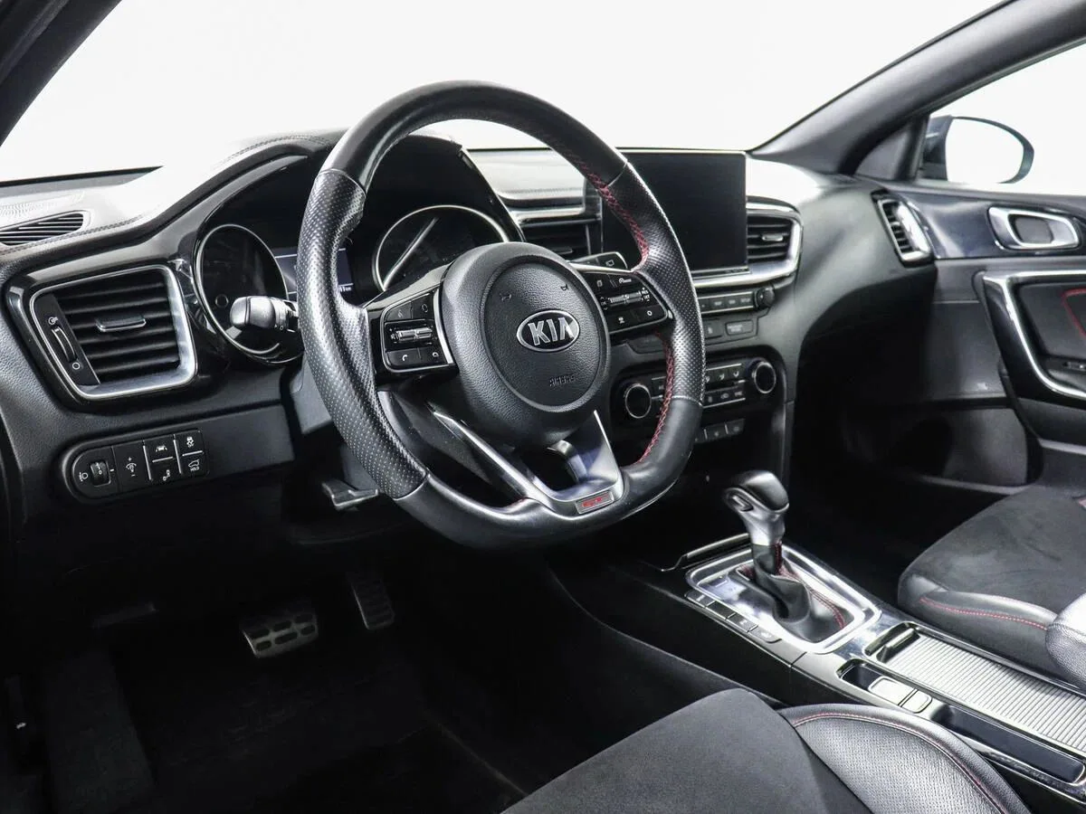 Kia Proceed