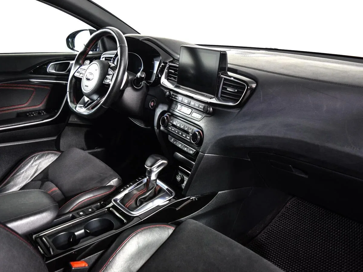 Kia Proceed
