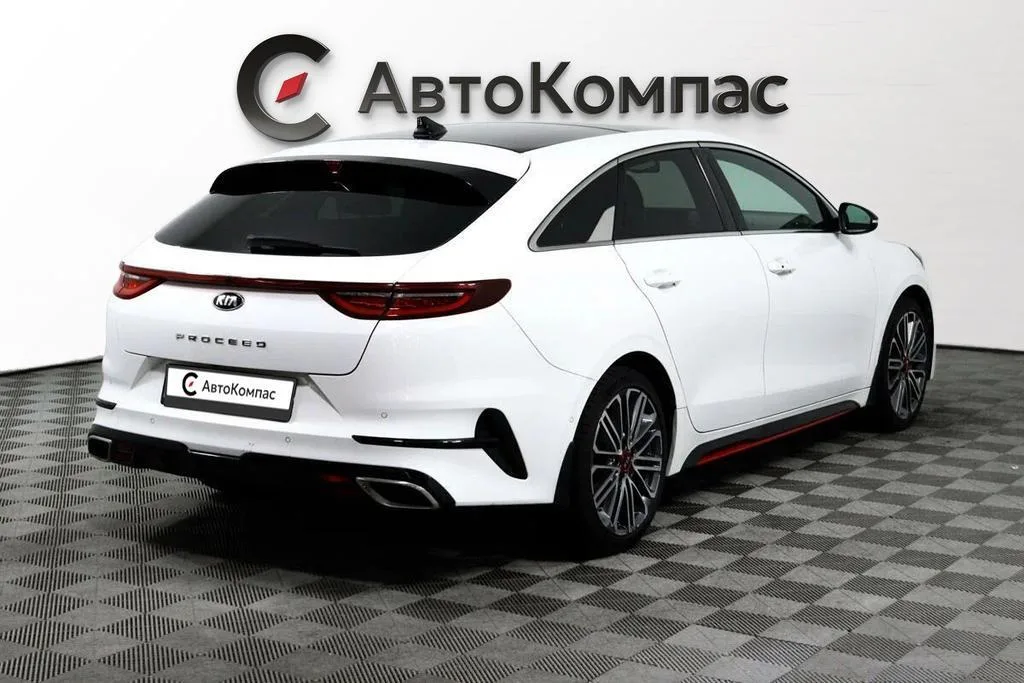 Kia Proceed