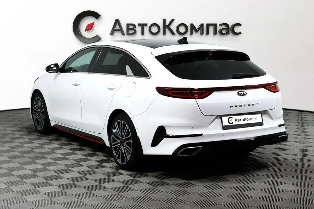Kia Proceed