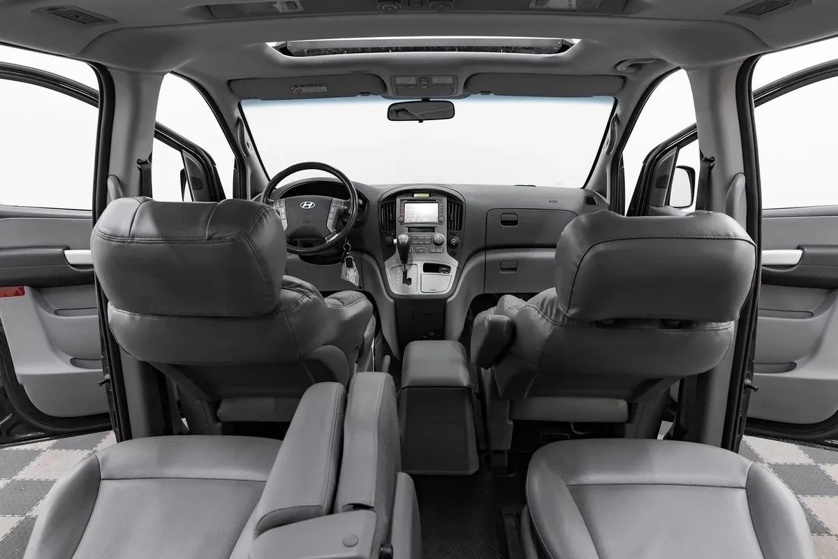 Hyundai Grand Starex
