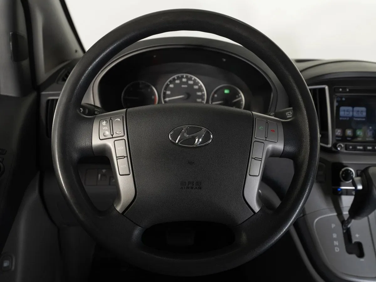 Hyundai Grand Starex