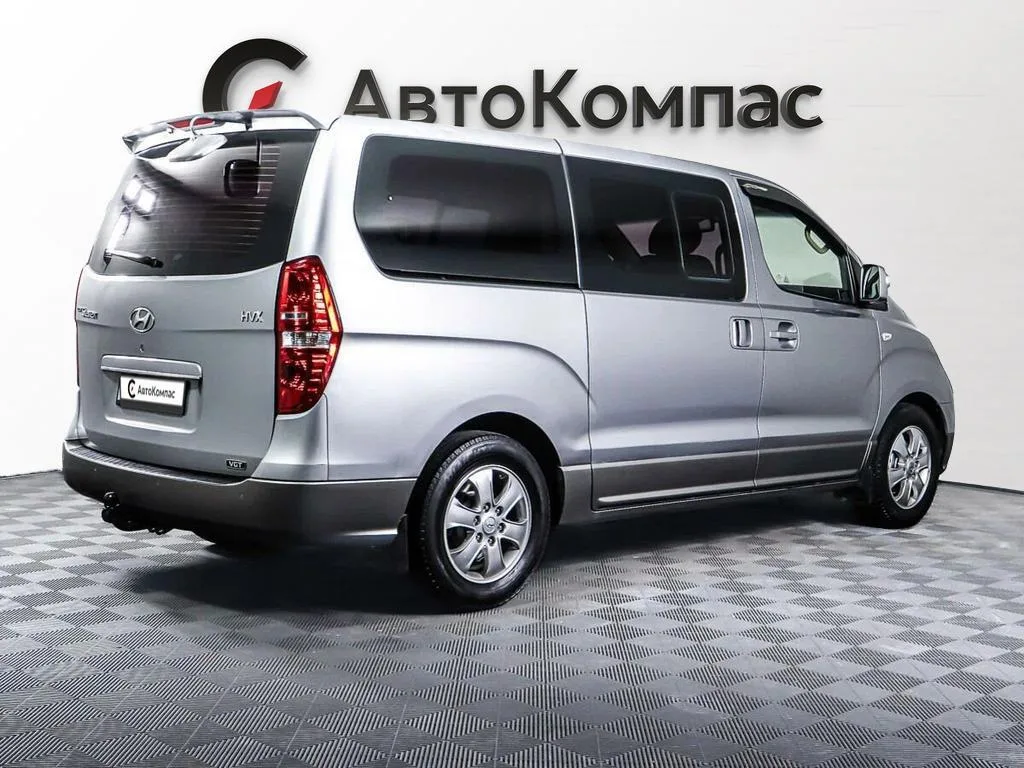 Hyundai Grand Starex