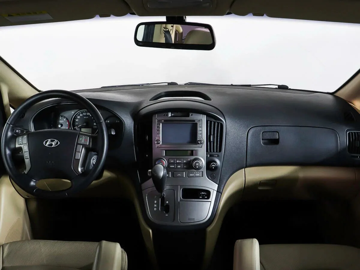 Hyundai Grand Starex