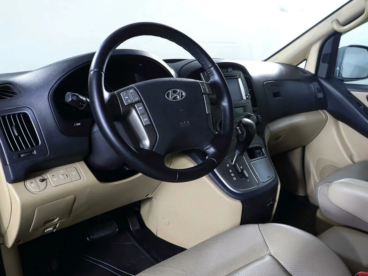 Hyundai Grand Starex