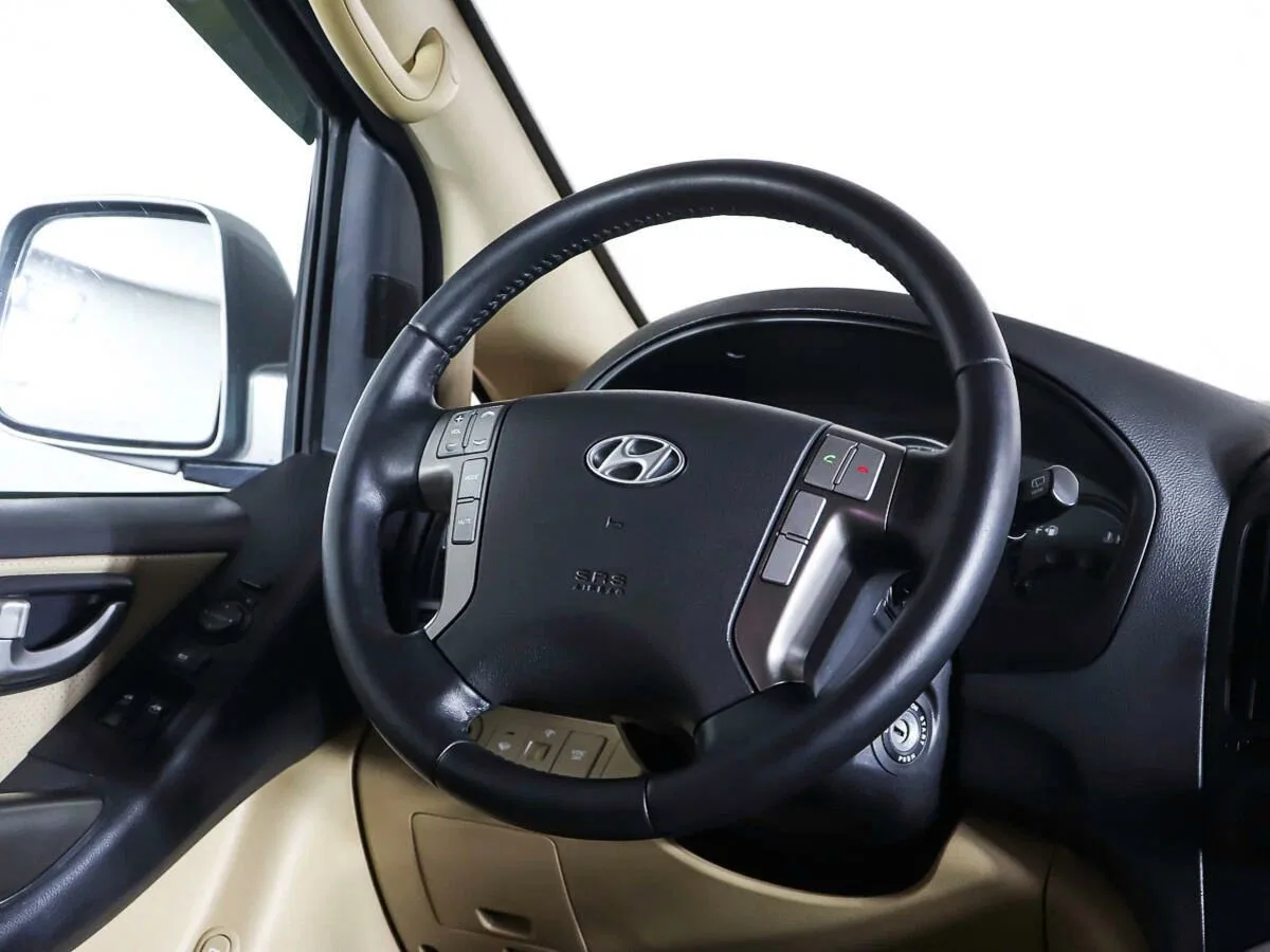 Hyundai Grand Starex