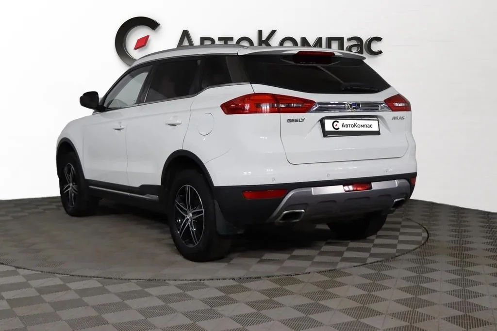 Geely Atlas