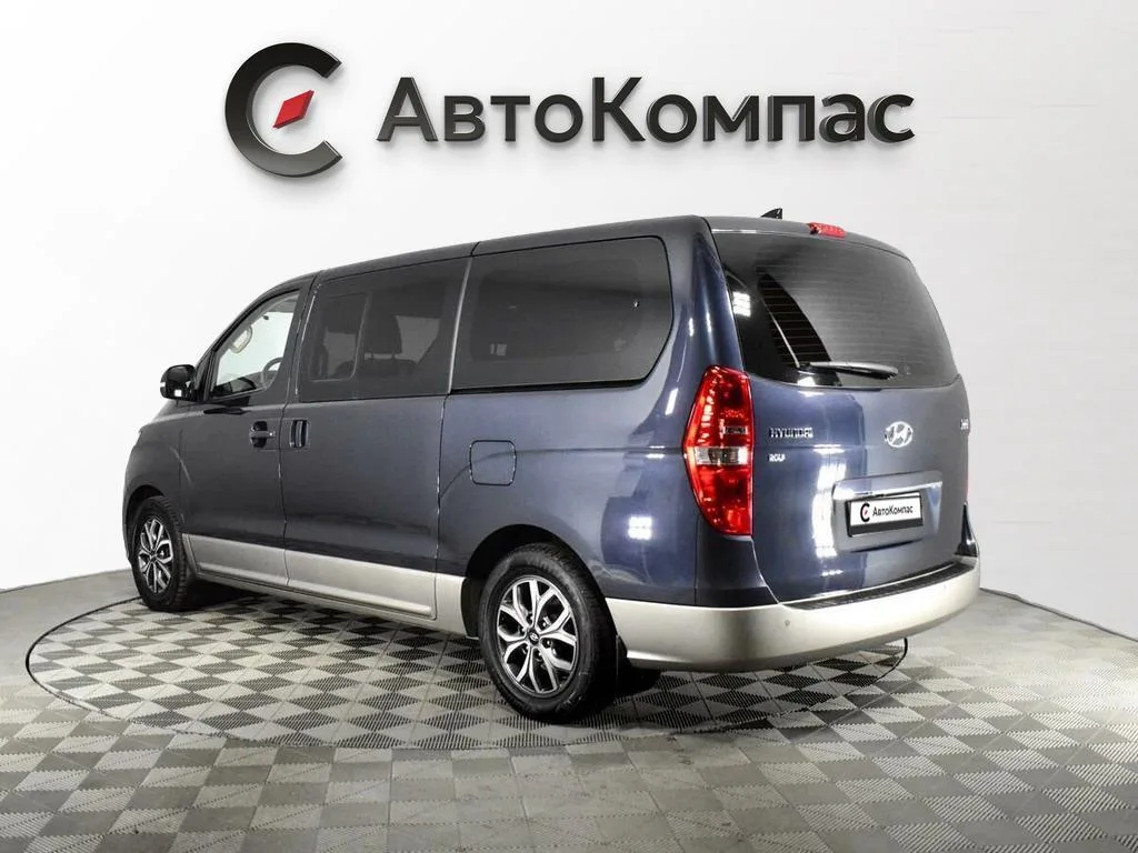 Hyundai H-1
