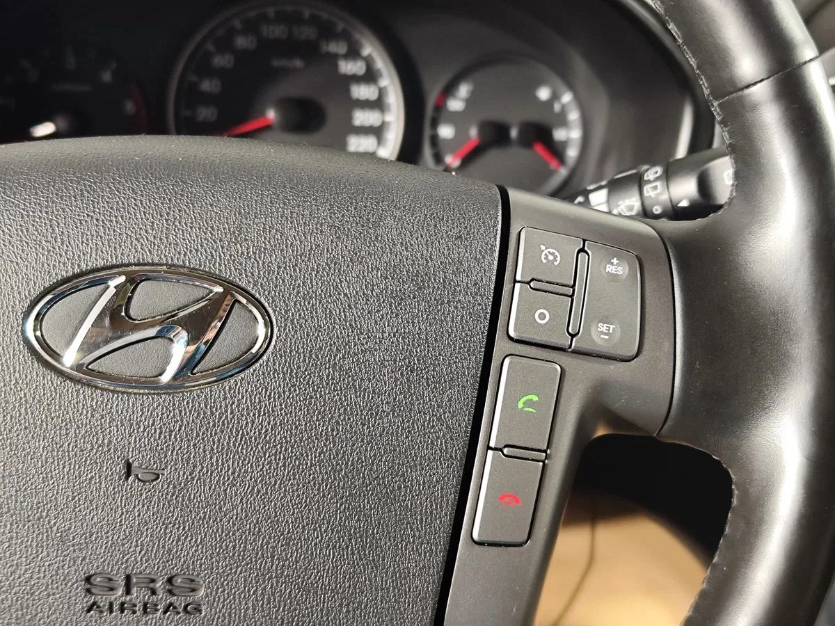 Hyundai H-1