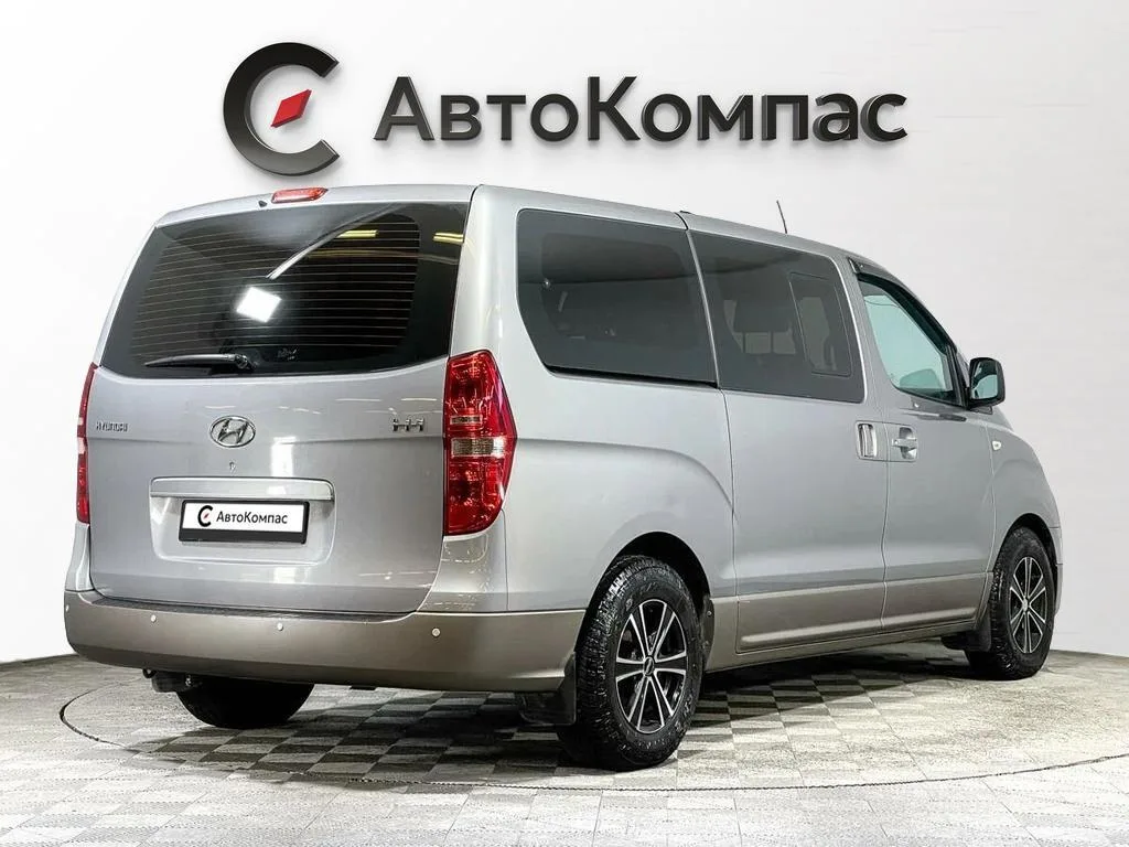 Hyundai H-1
