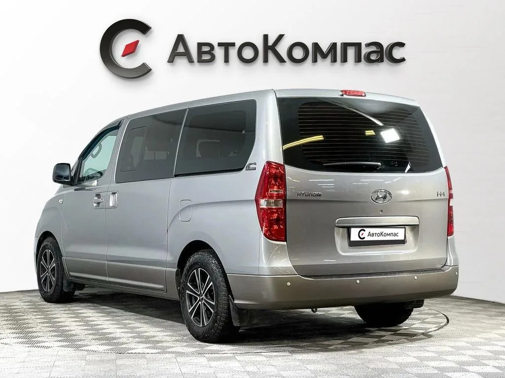 Hyundai H-1