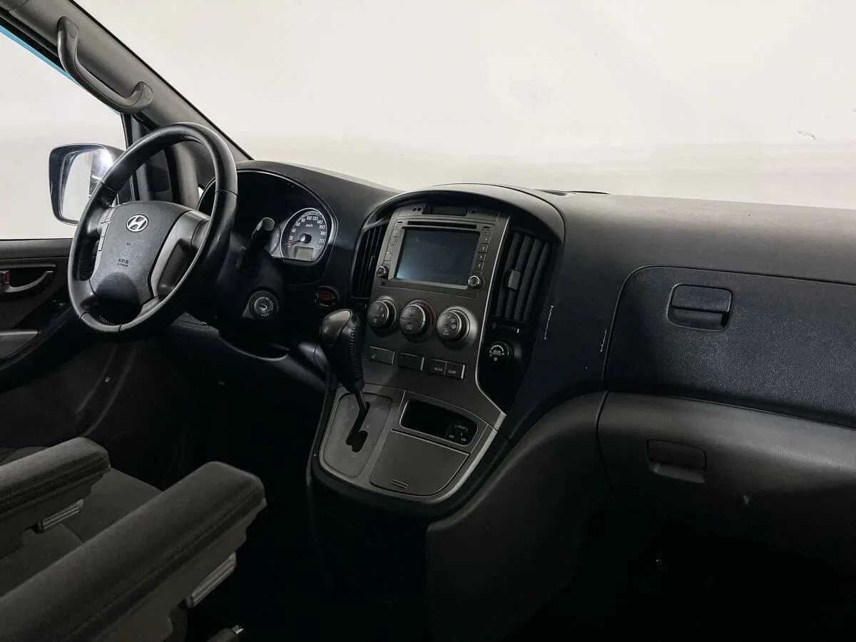 Hyundai H-1