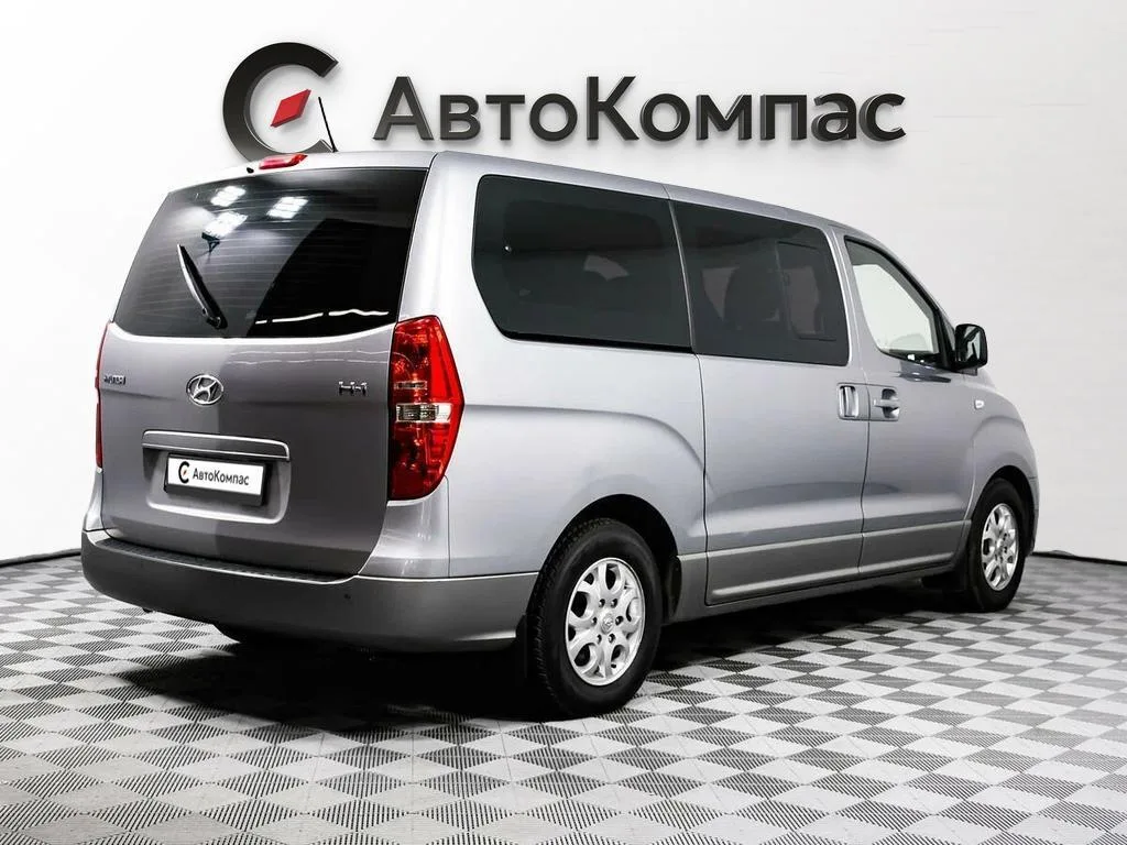 Hyundai H-1