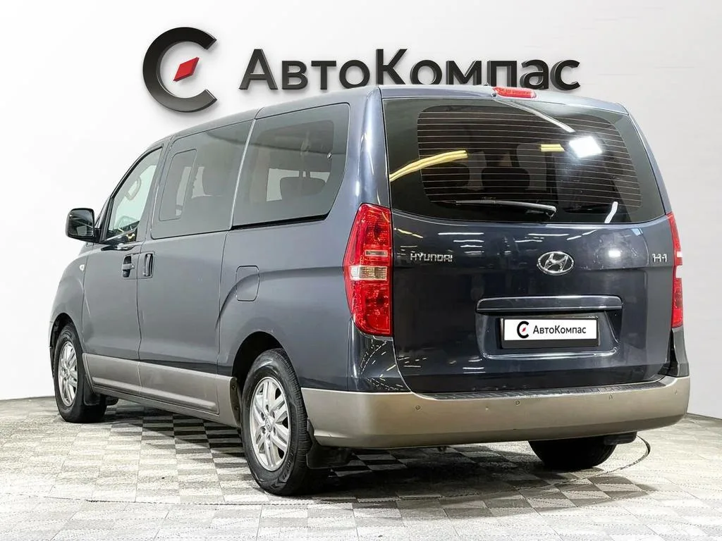 Hyundai H-1