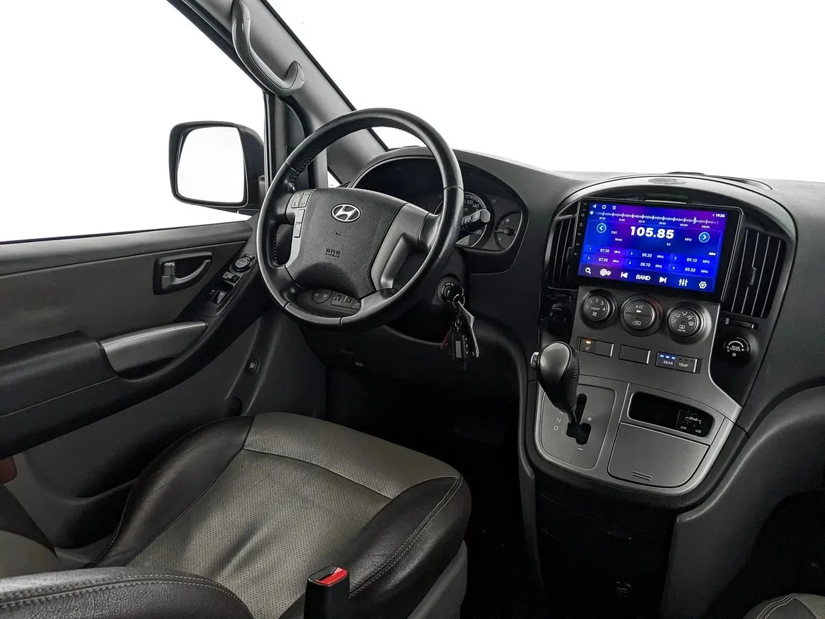 Hyundai H-1