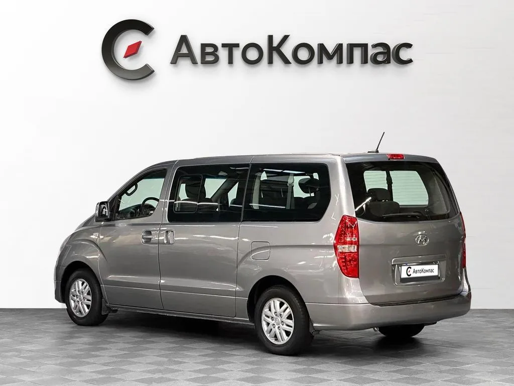 Hyundai H-1