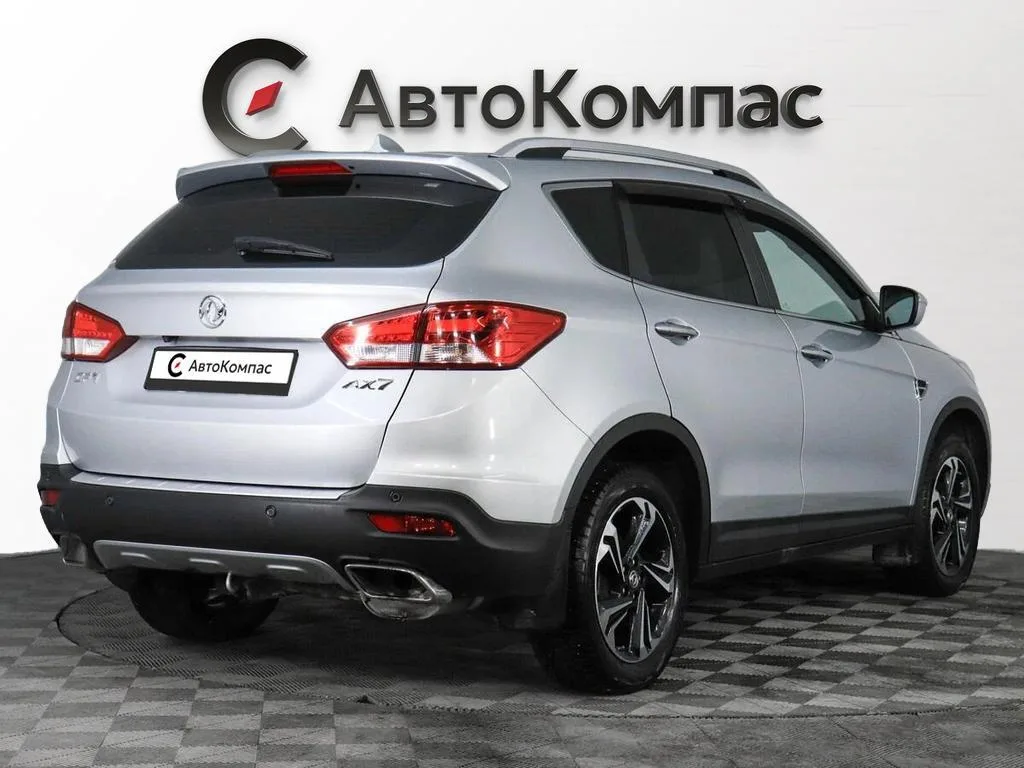 Dongfeng AX7