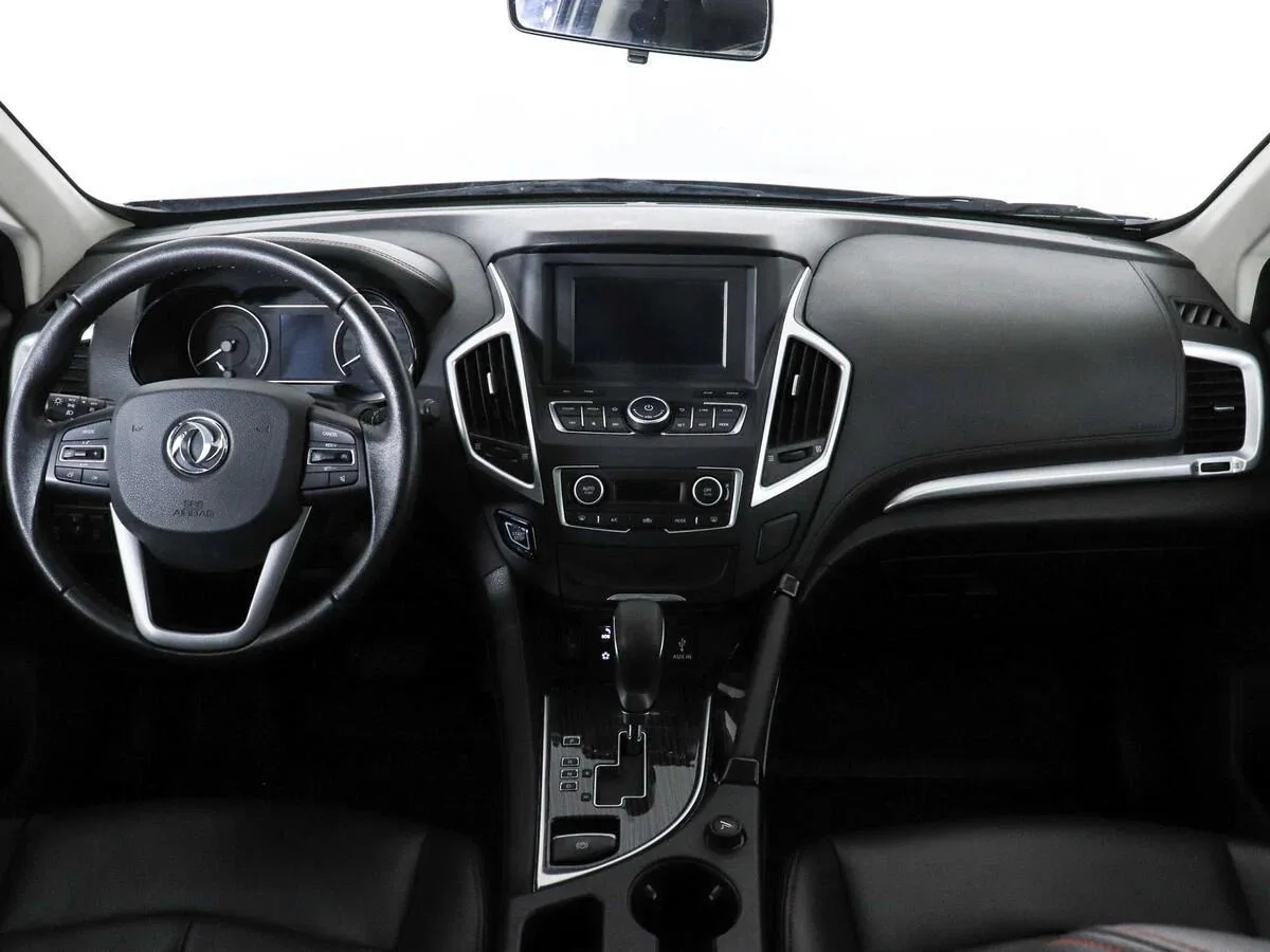 Dongfeng AX7