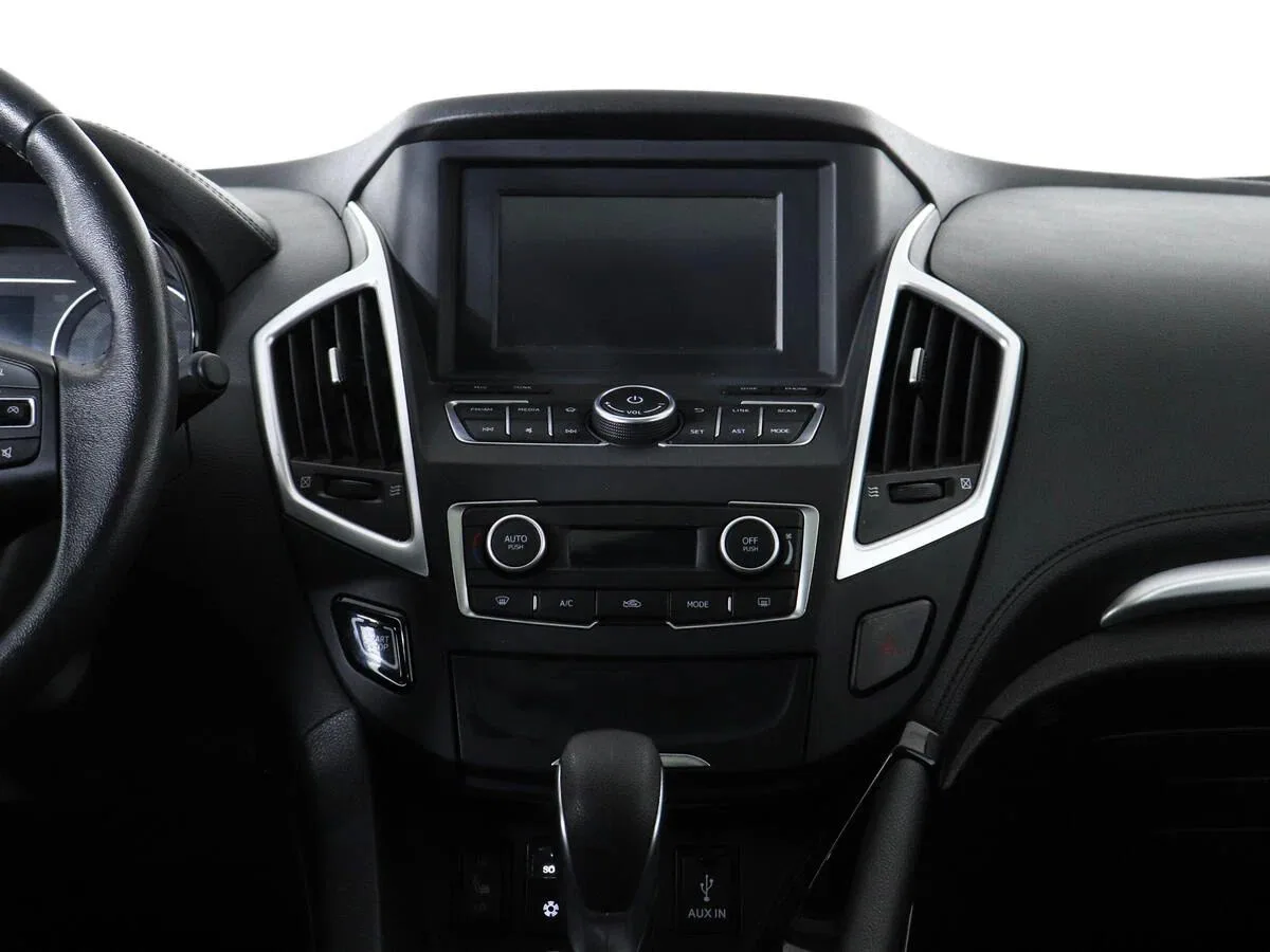 Dongfeng AX7