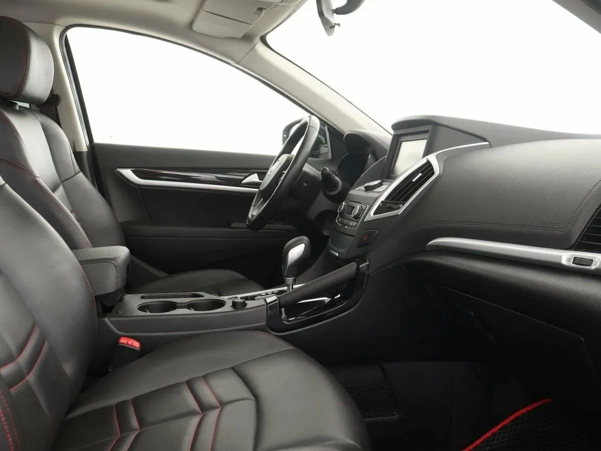 Dongfeng AX7