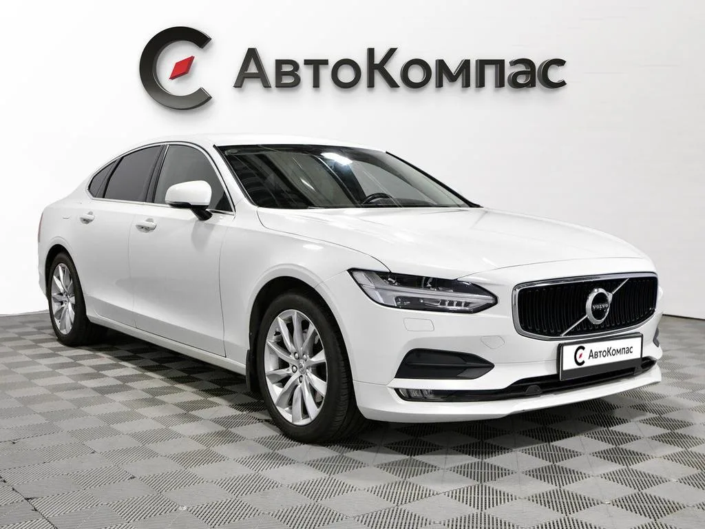 Volvo S90