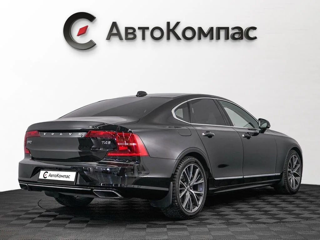 Volvo S90