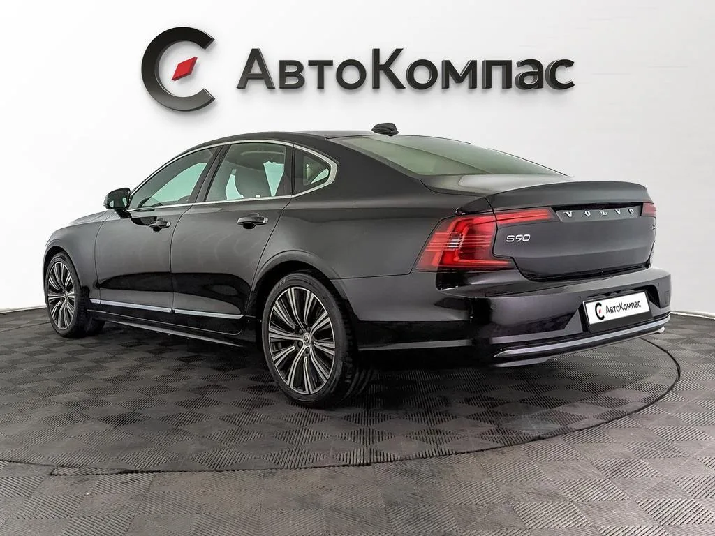 Volvo S90