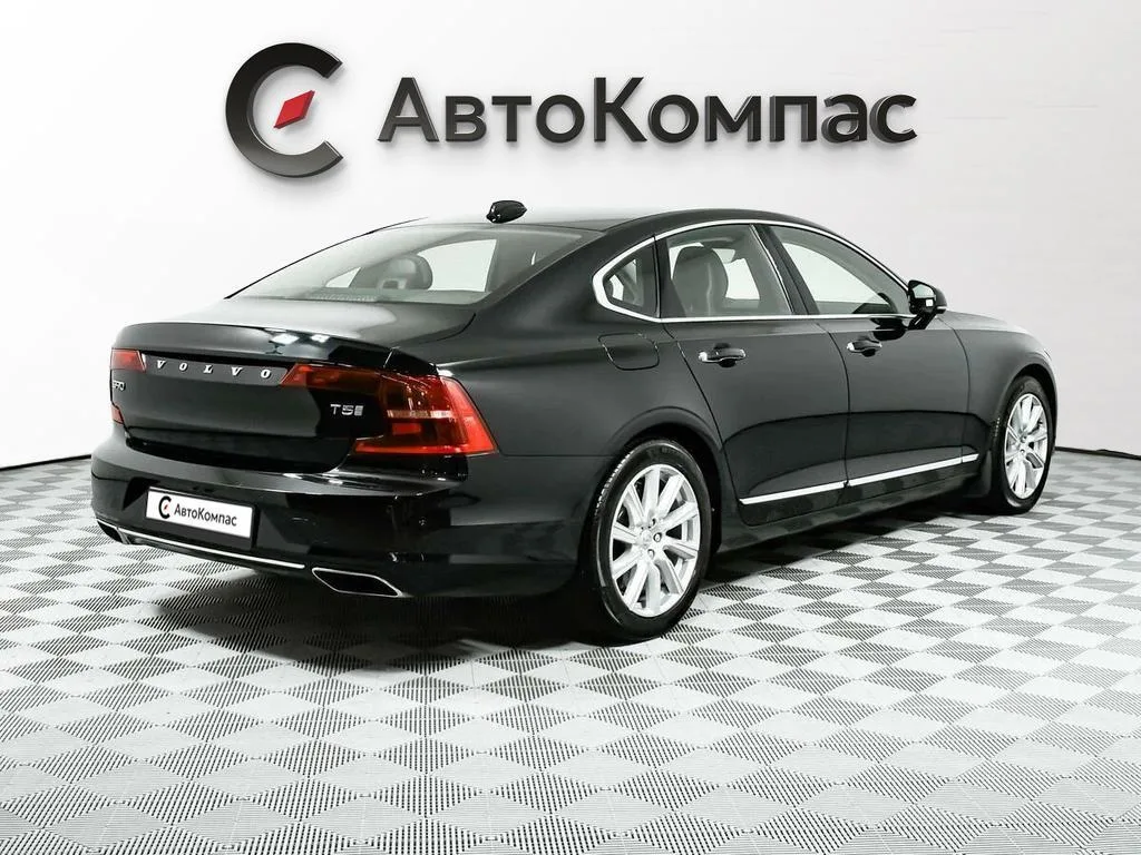 Volvo S90