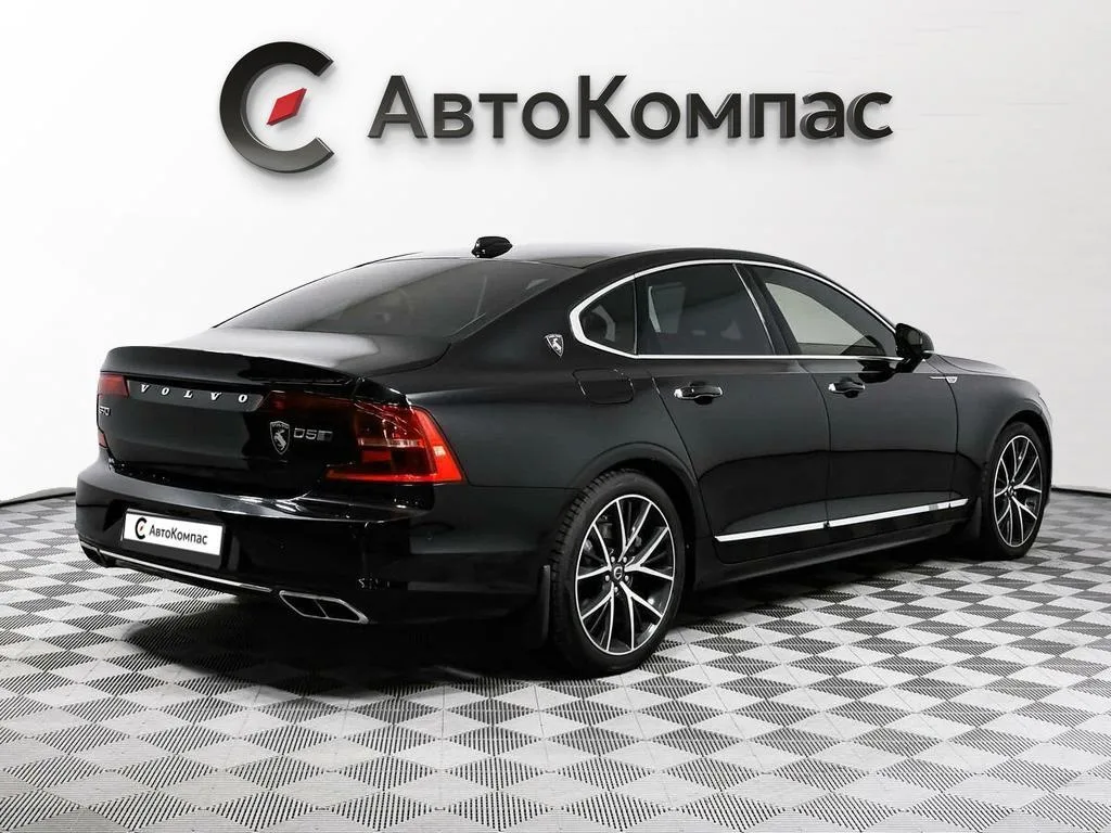 Volvo S90