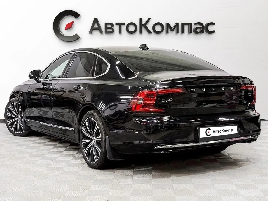 Volvo S90