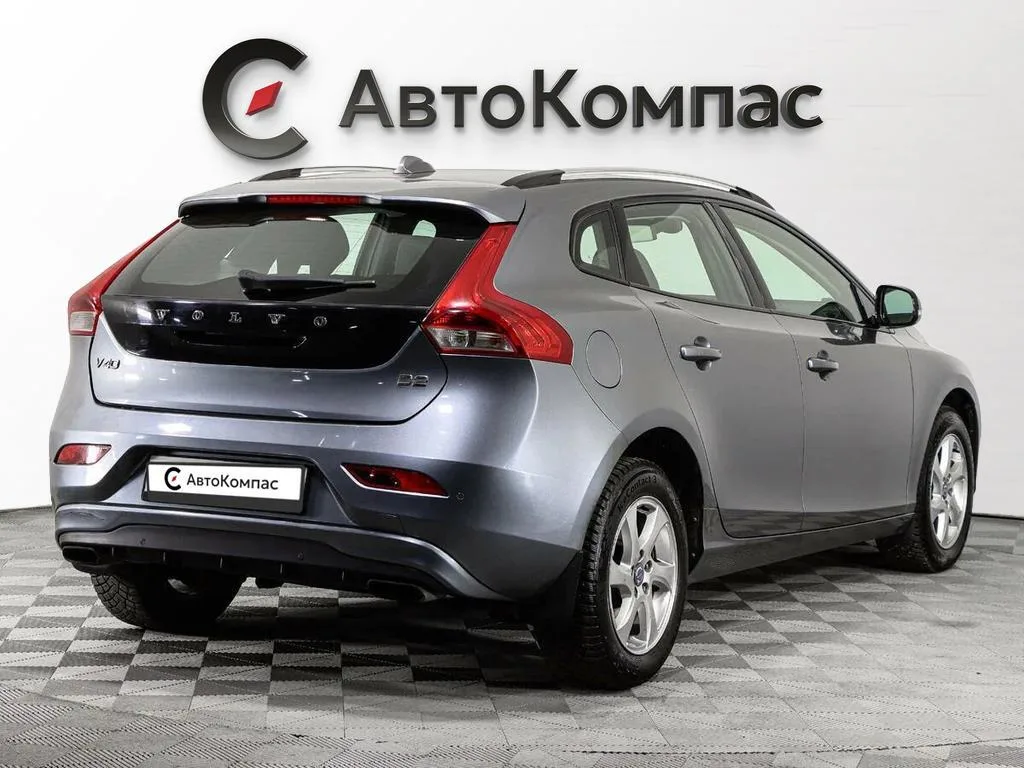 Volvo V40