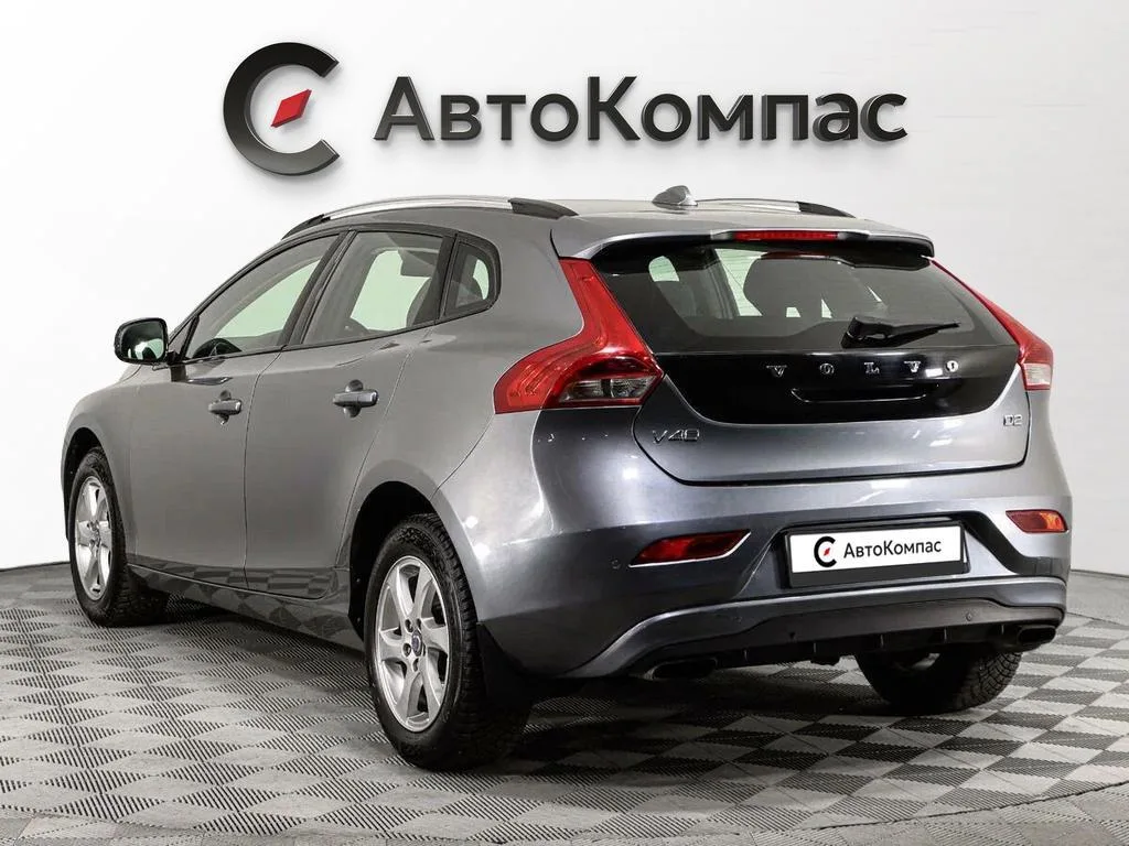 Volvo V40