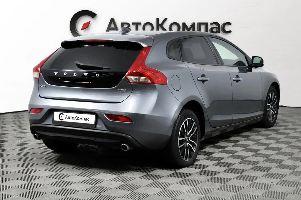 Volvo V40