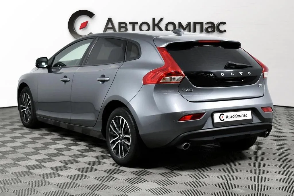 Volvo V40