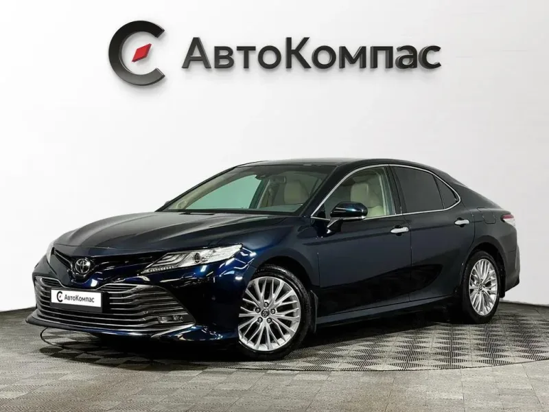 Toyota Camry 2019