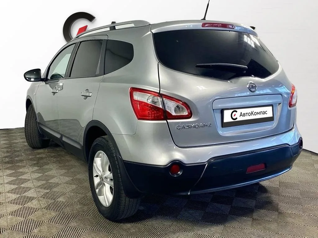 Nissan Qashqai+2