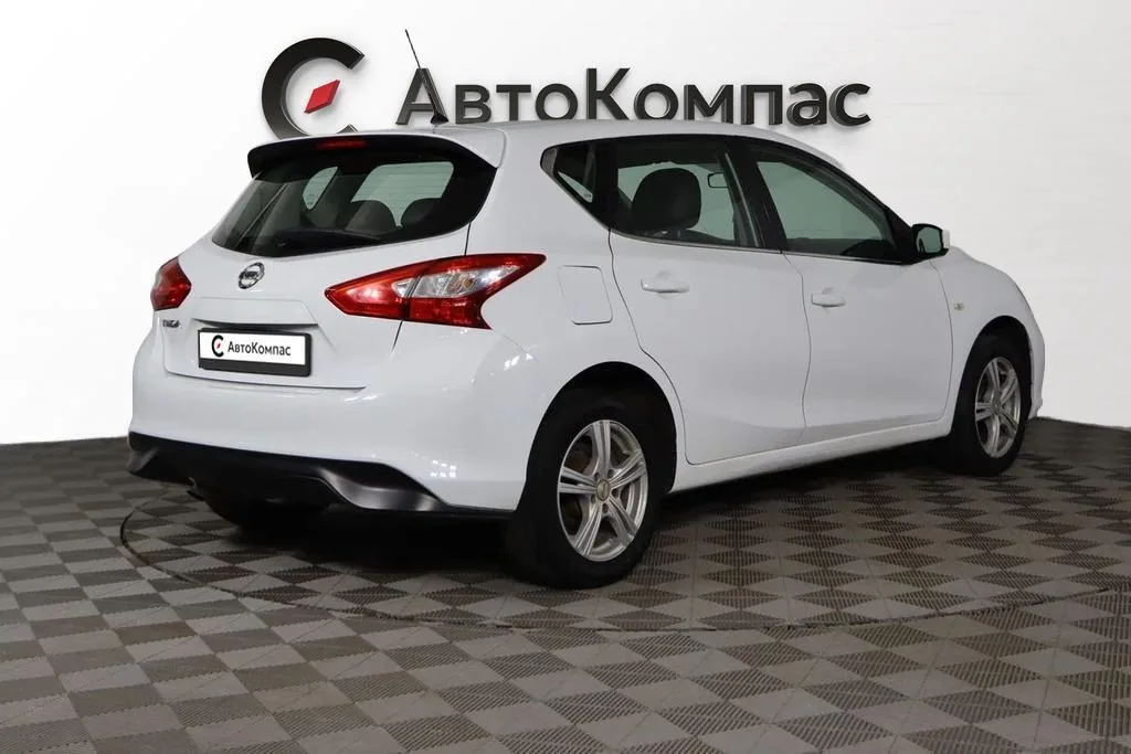 Nissan Tiida