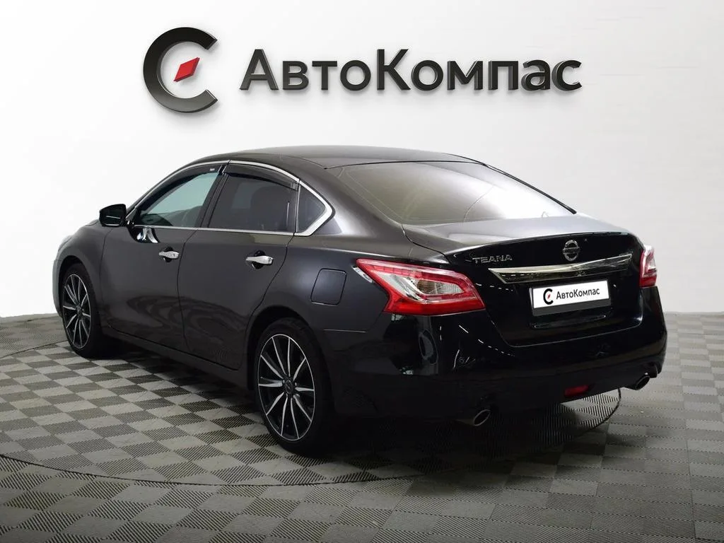 Nissan Teana